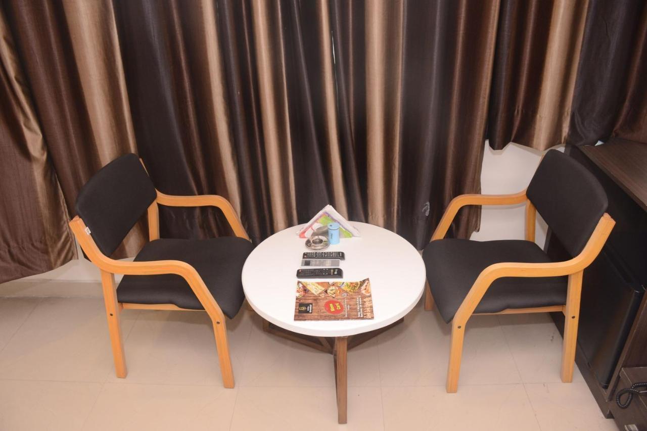 קוטה Hotel Bharat מראה חיצוני תמונה