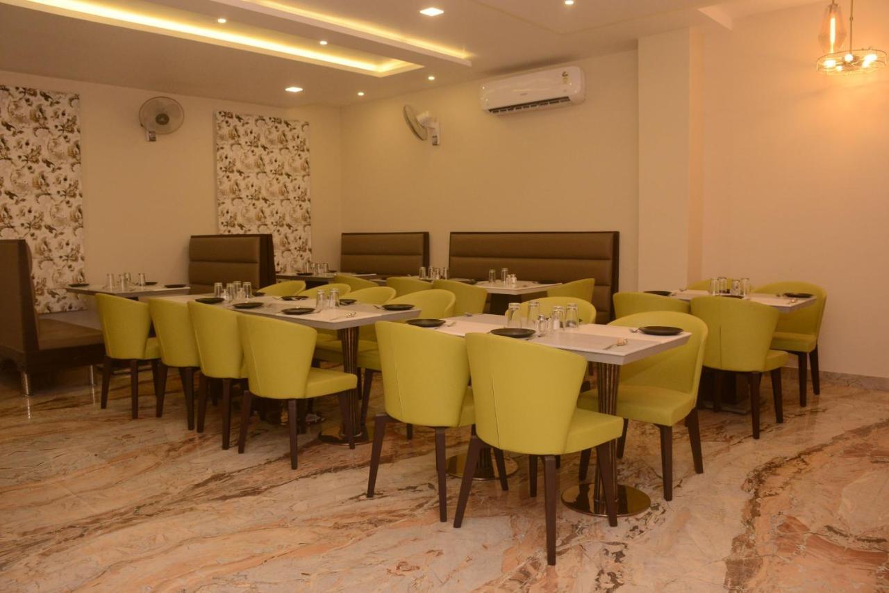 קוטה Hotel Bharat מראה חיצוני תמונה