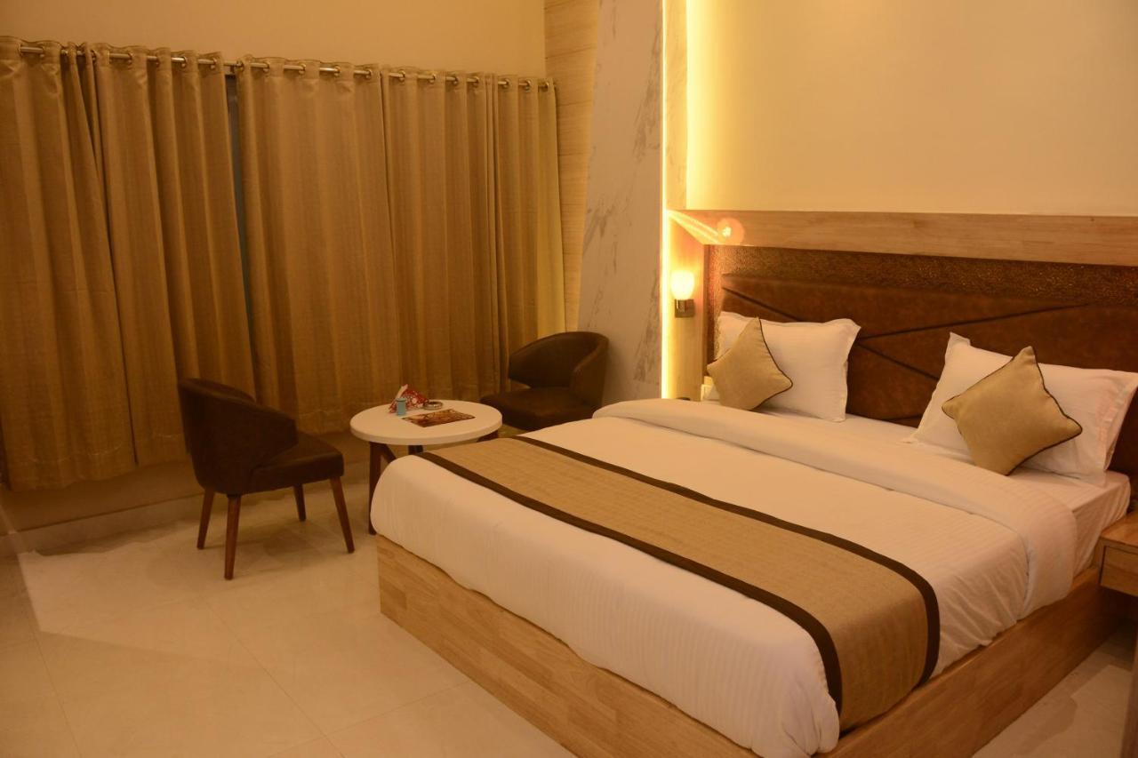 קוטה Hotel Bharat מראה חיצוני תמונה