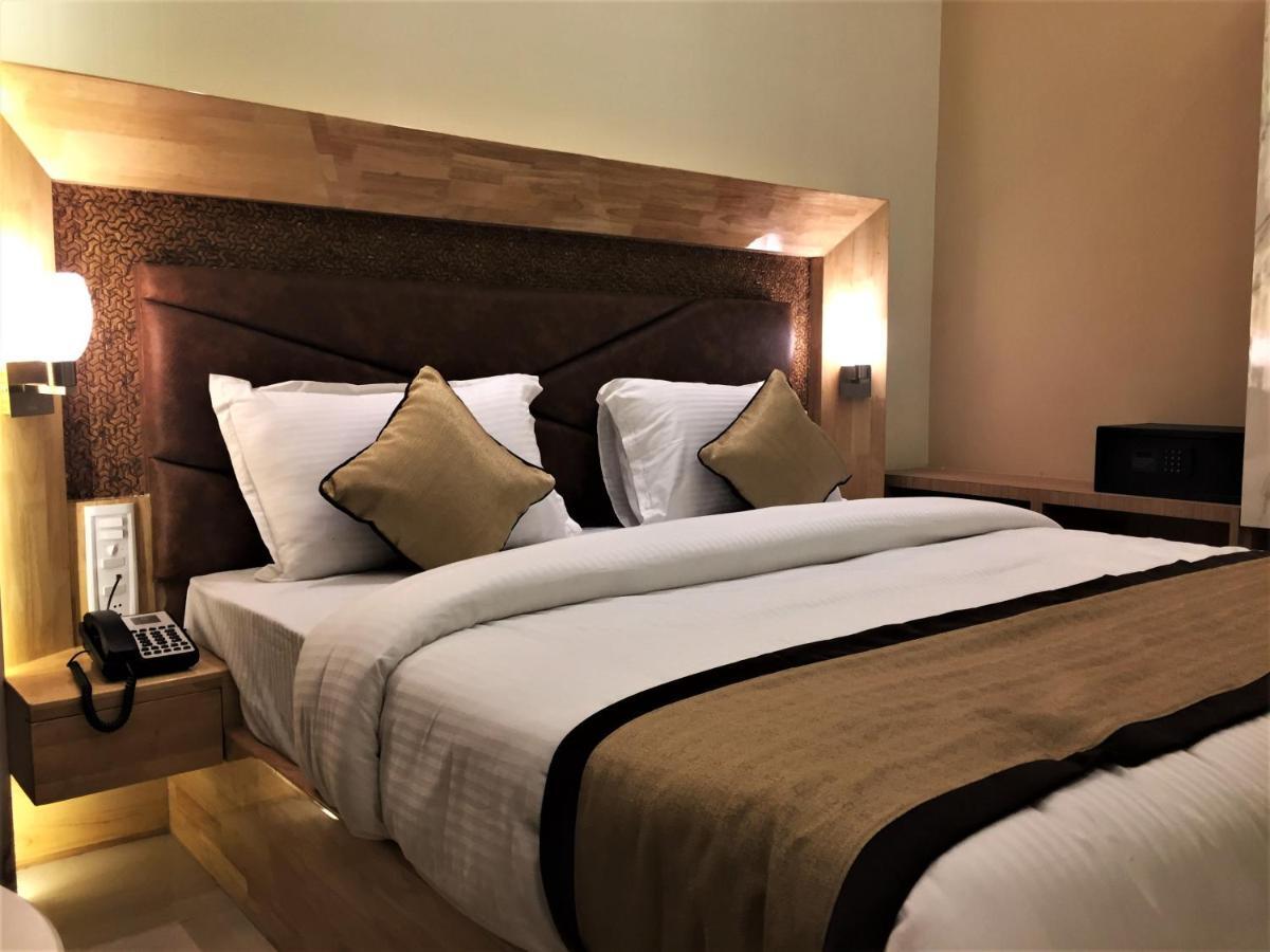קוטה Hotel Bharat מראה חיצוני תמונה