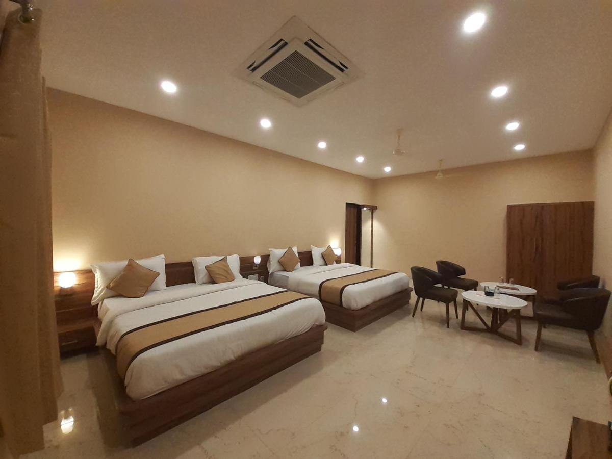 קוטה Hotel Bharat מראה חיצוני תמונה
