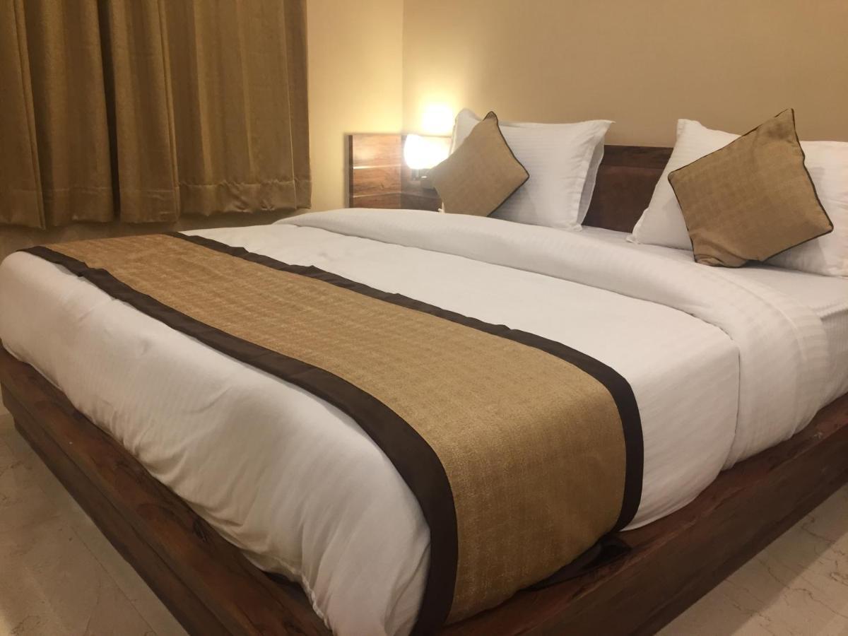 קוטה Hotel Bharat מראה חיצוני תמונה