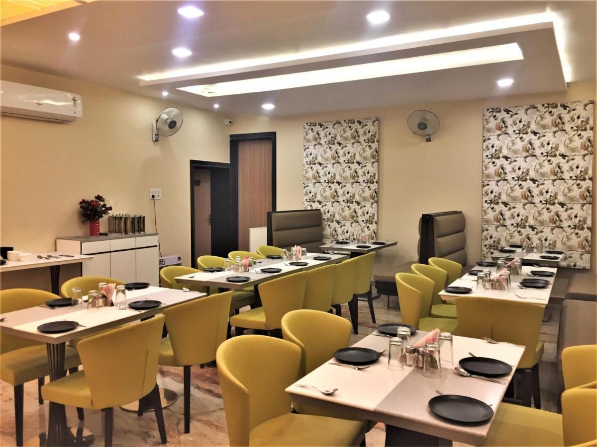 קוטה Hotel Bharat מראה חיצוני תמונה