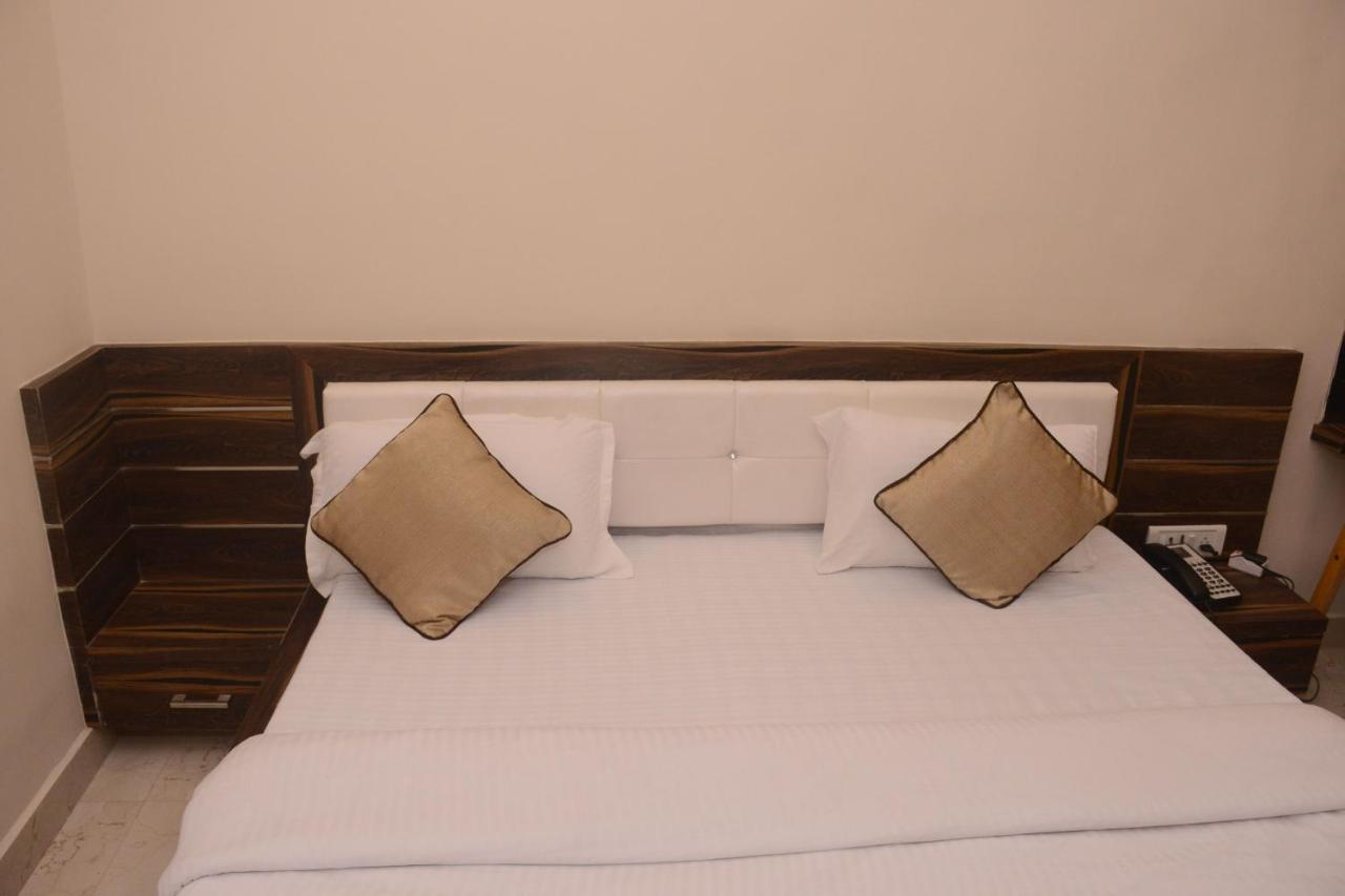 קוטה Hotel Bharat מראה חיצוני תמונה