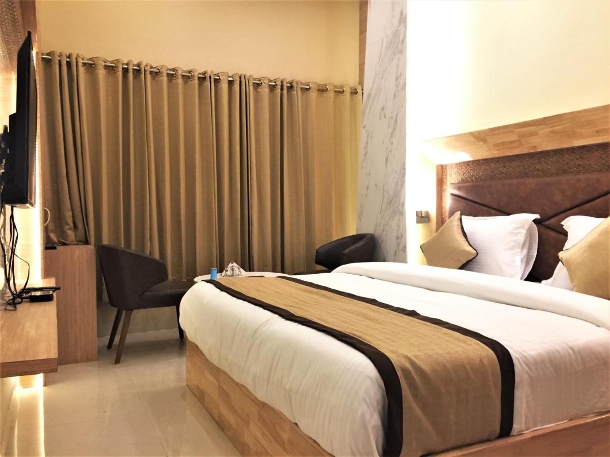 קוטה Hotel Bharat מראה חיצוני תמונה